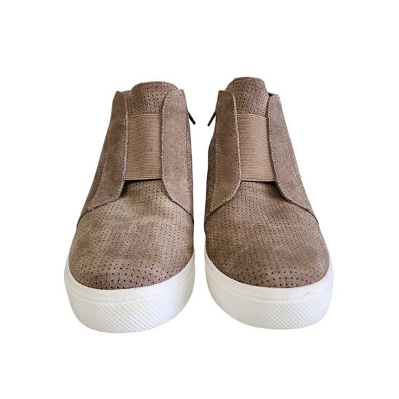 Steve Madden Womens Wavery Wedge Sneakers Size 8.5 Tan Perforated Suede Sporty - Picture 4 of 12
